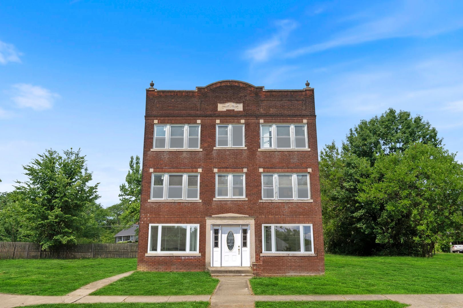 3328 E 149th St unit East 149 – photo 1