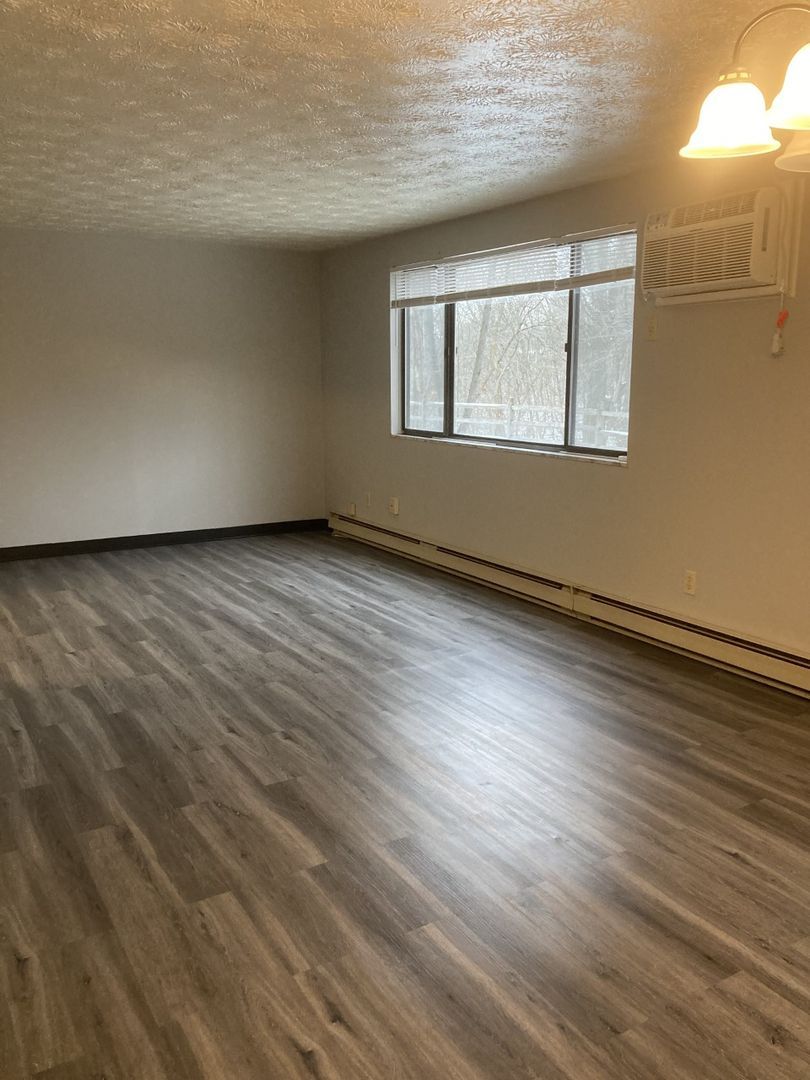 1461 Hillcrest Ave unit 1469-50 – photo 1