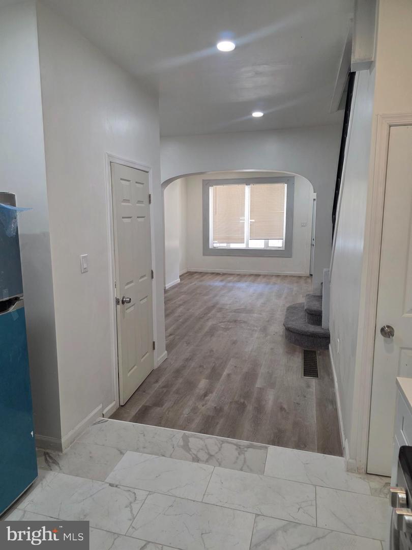 1712 N Lindenwood St – photo 4