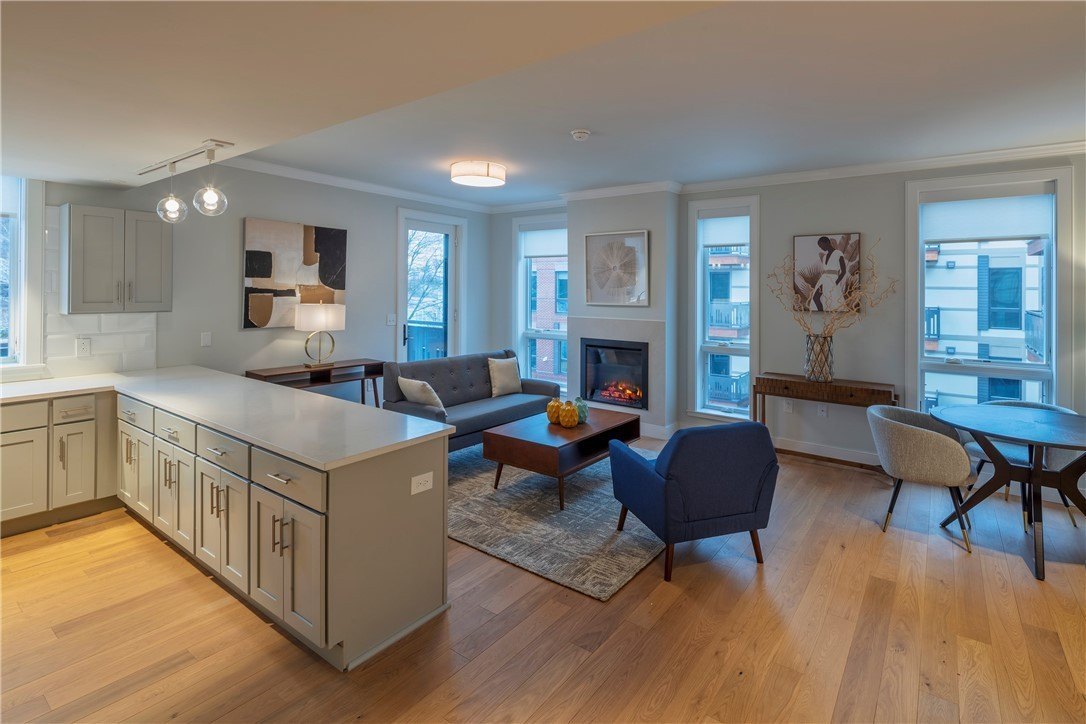 105 W Court St – photo 4