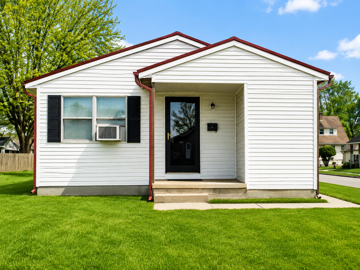 270 Everett Ave – photo 1