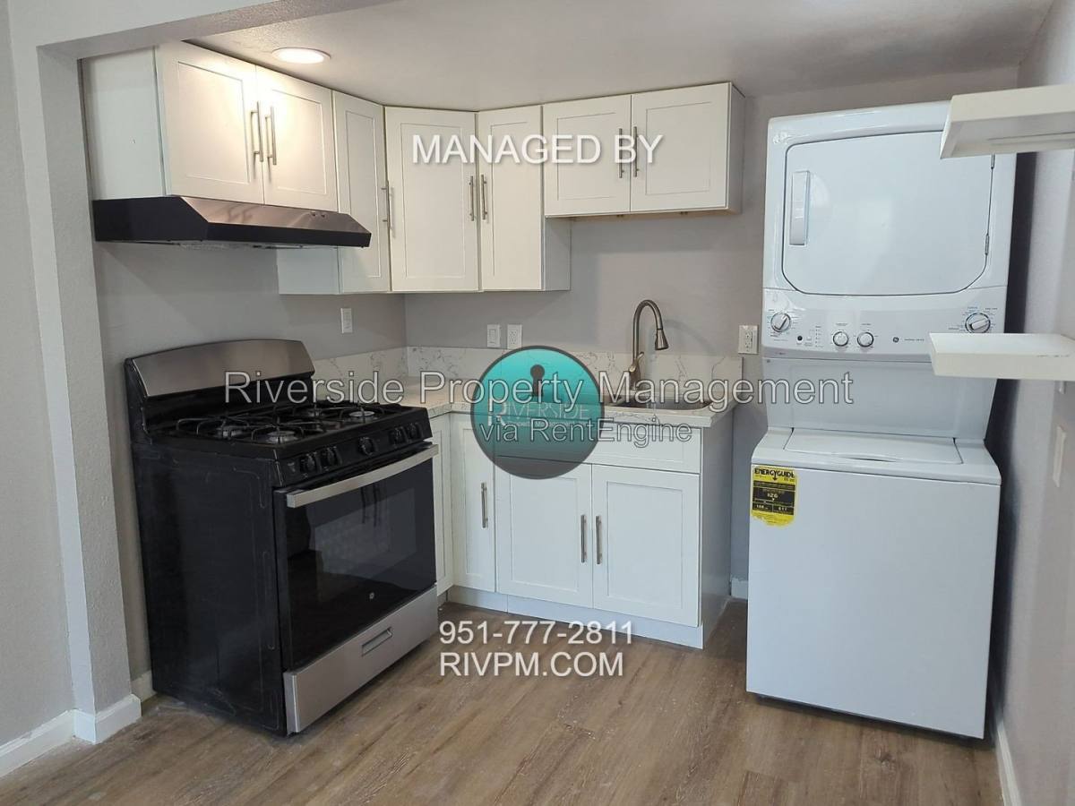 23119 Donahue Ct unit 2 – photo 4