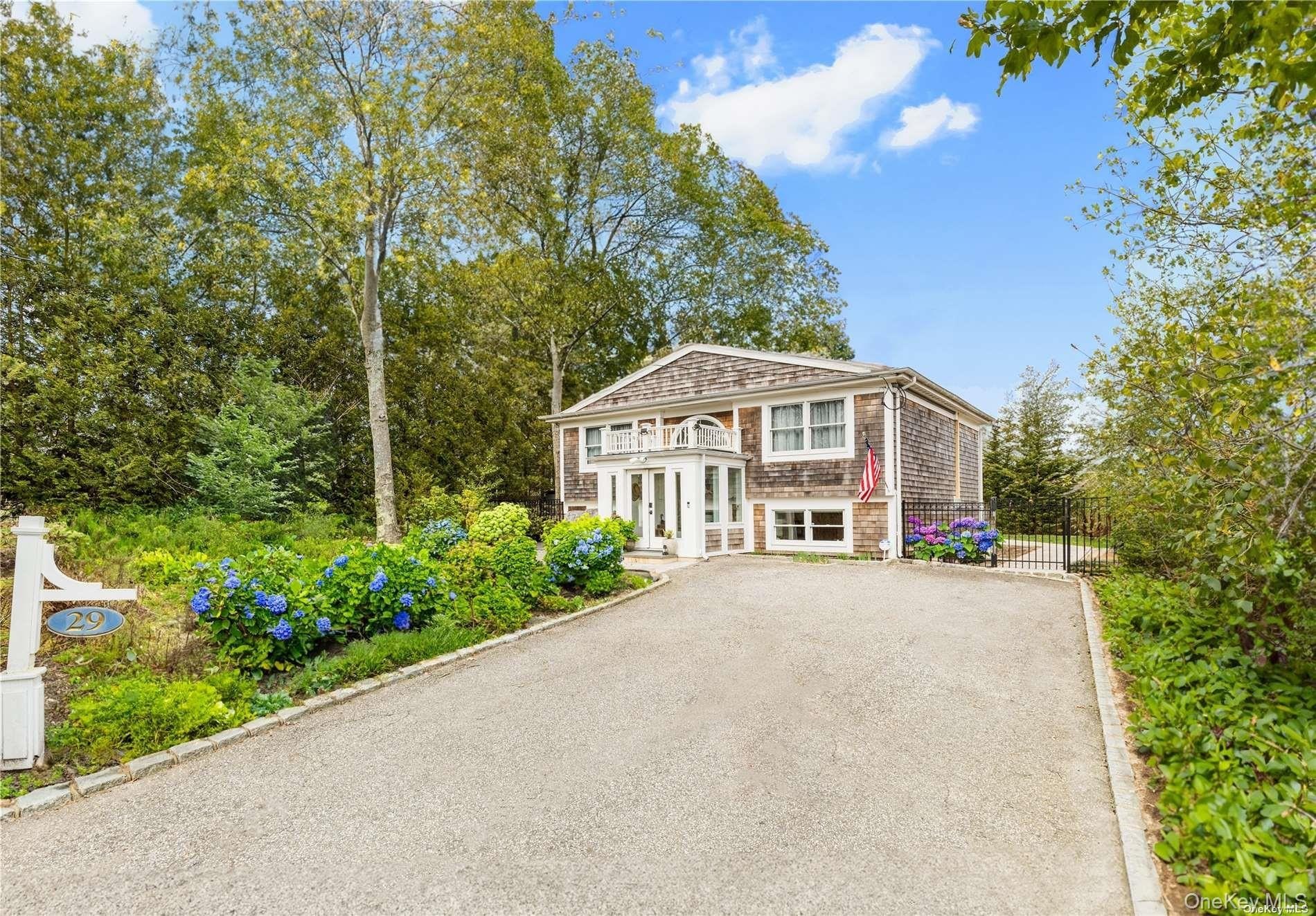 29 Missapoque Ave – photo 1