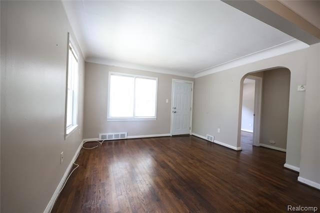 21751 Roslyn Rd – photo 5