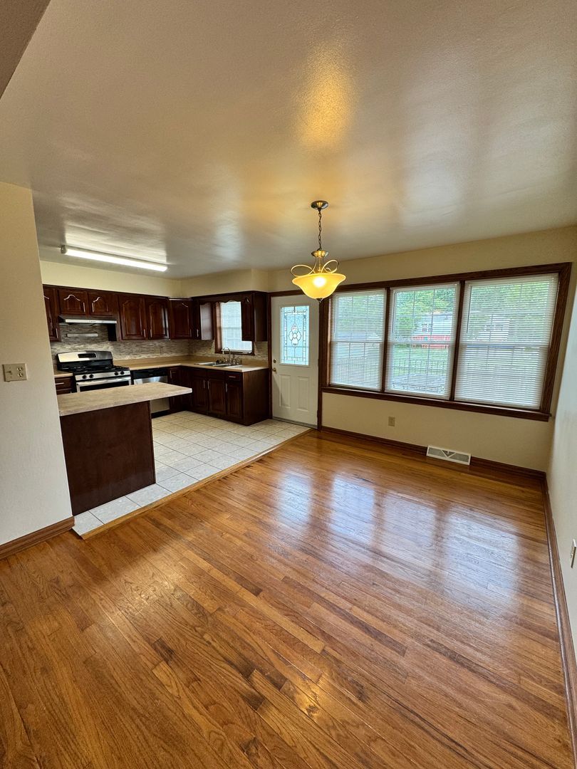 5001 Sampson Dr – photo 4