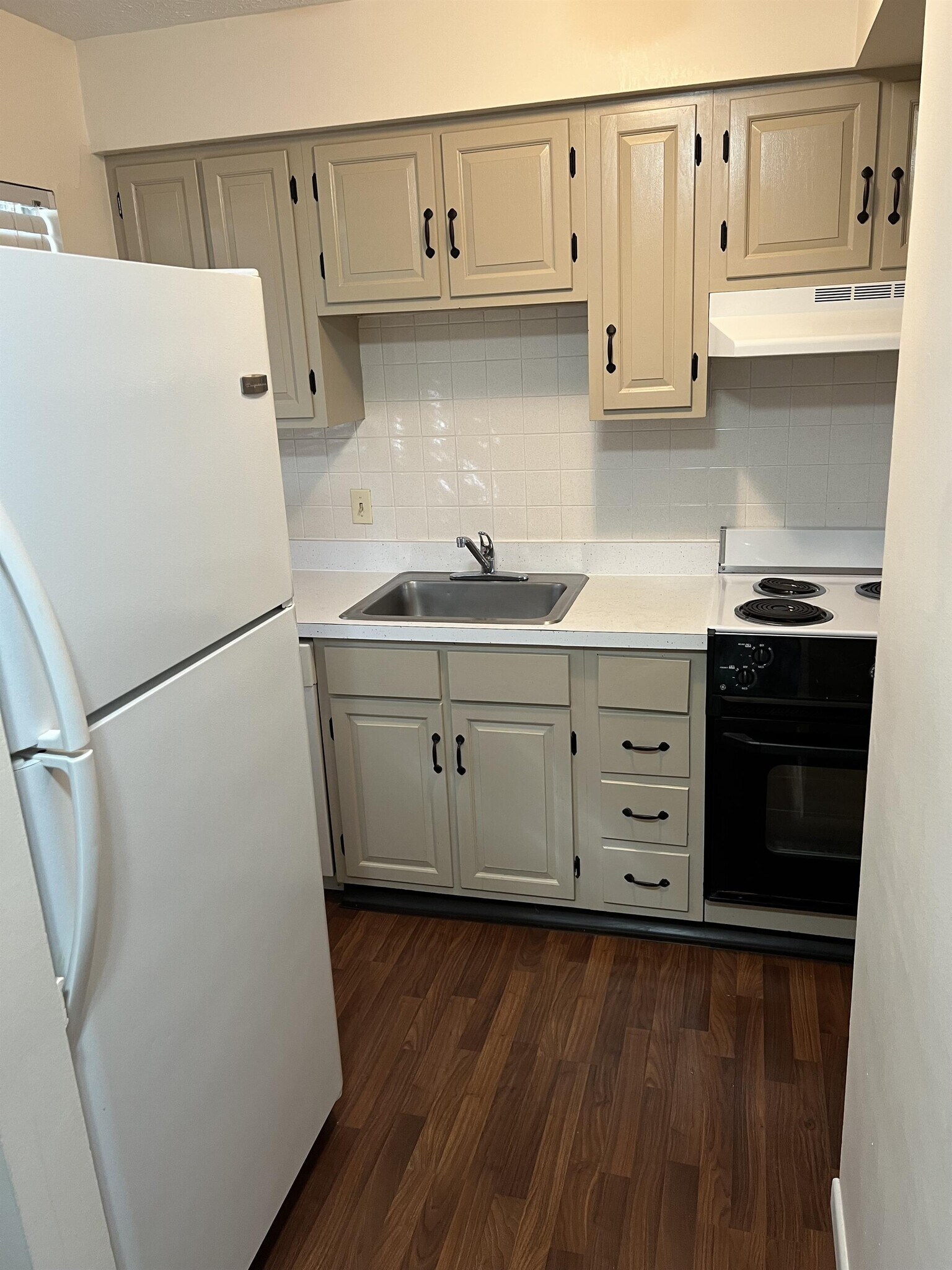 100 Blue Jacket Cir unit 11 – photo 2