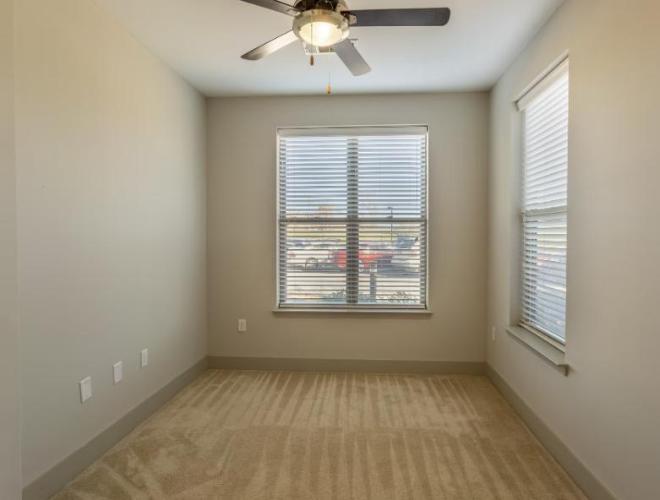 1399 Walton Wy – photo 1