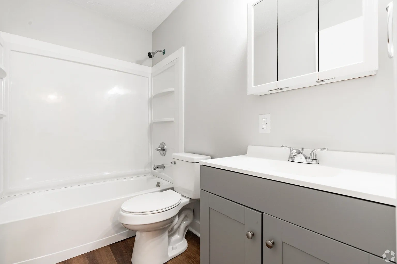 Lucia Apartments – photo 2