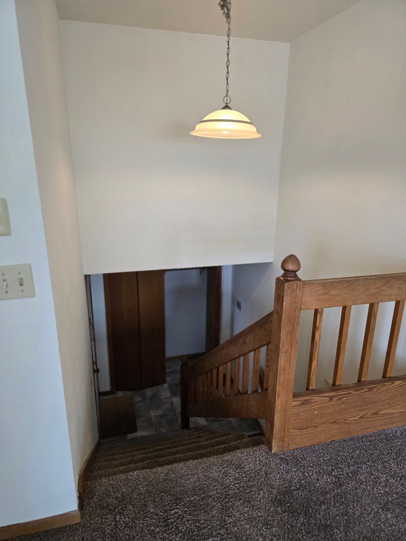 1627 Rustic Dr unit 1629 – photo 5