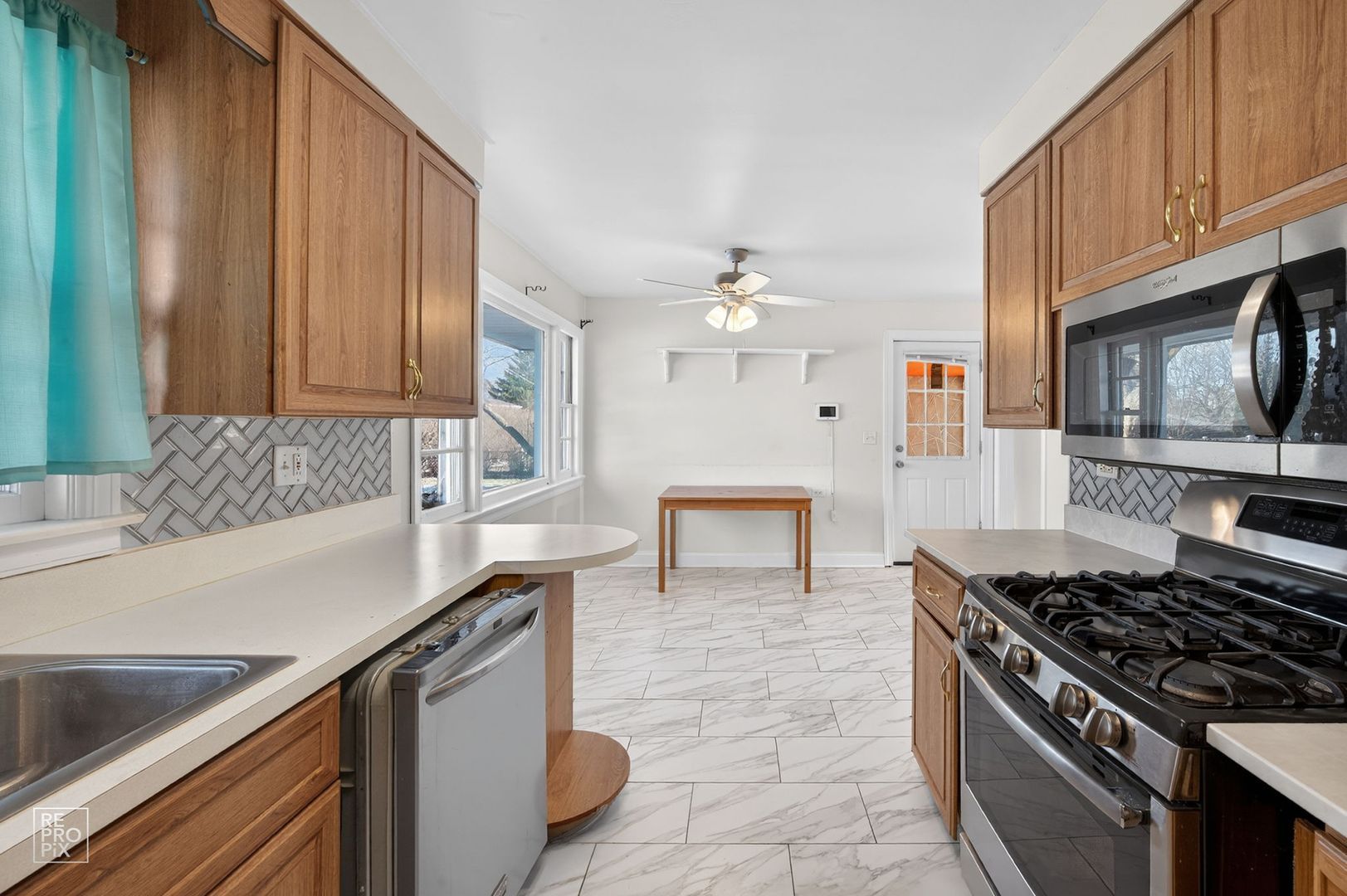 304 W Golf Rd – photo 3