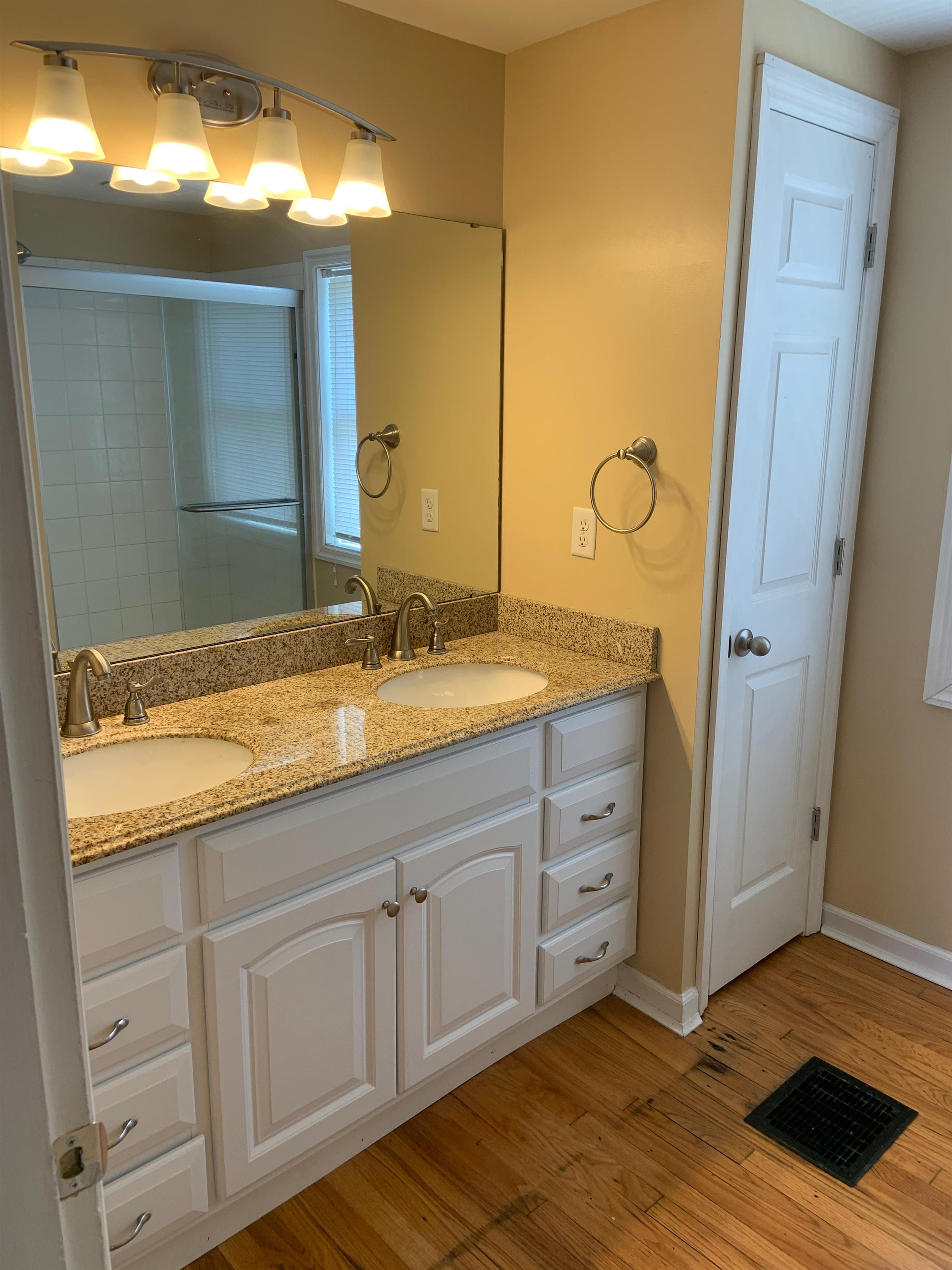 9 W Withrow St – photo 2