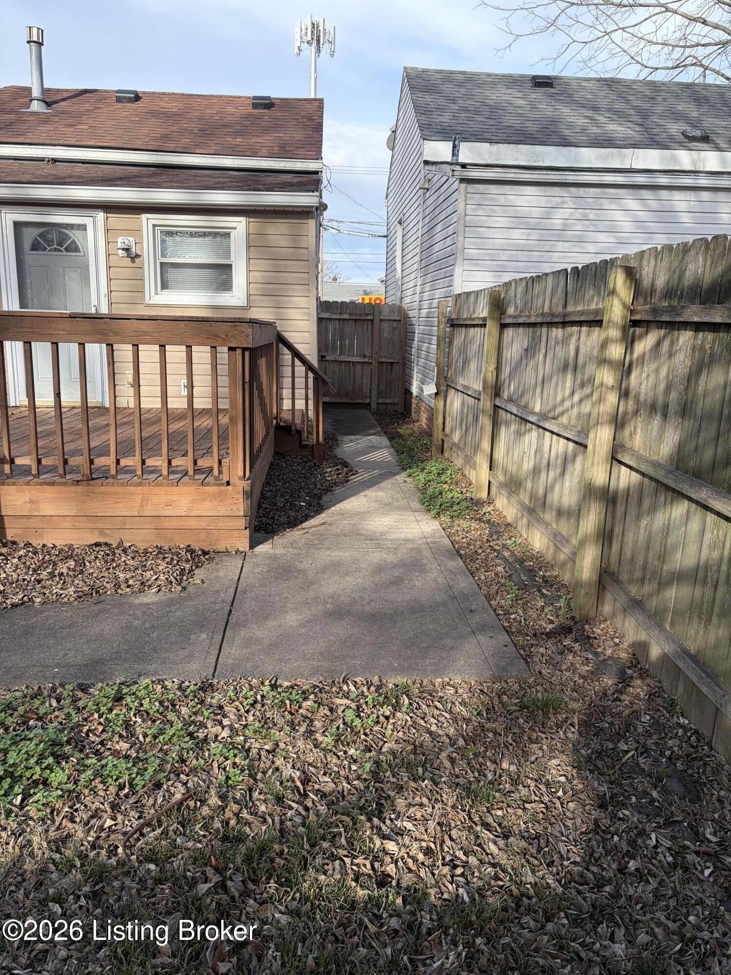 604 Winkler Ave – photo 2