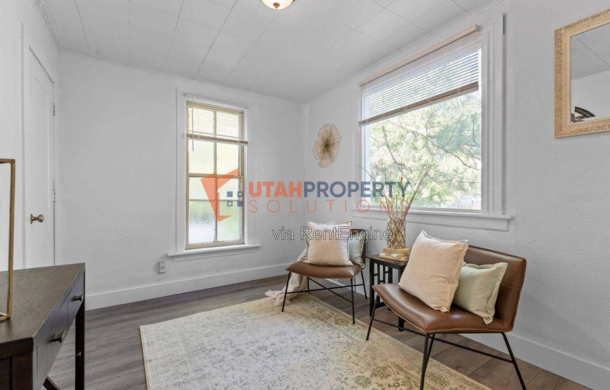 2263 S Green St – photo 4