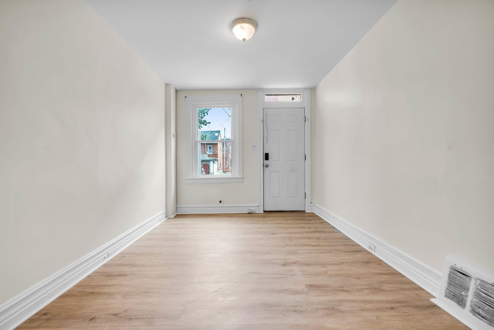 212 N Peach St – photo 3