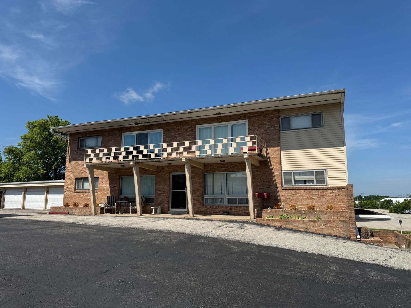 221 Robinhood Ln unit 05 – photo 1