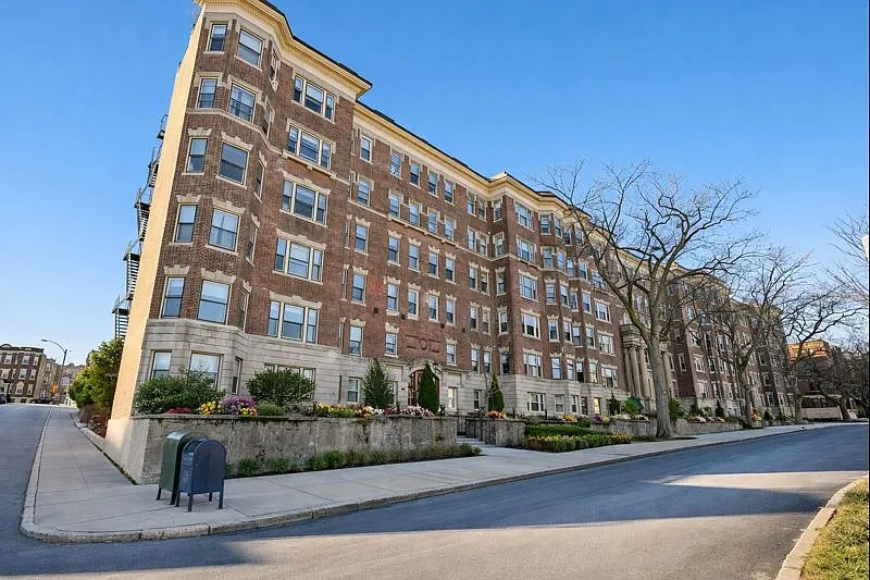 1384 Commonwealth – photo 2