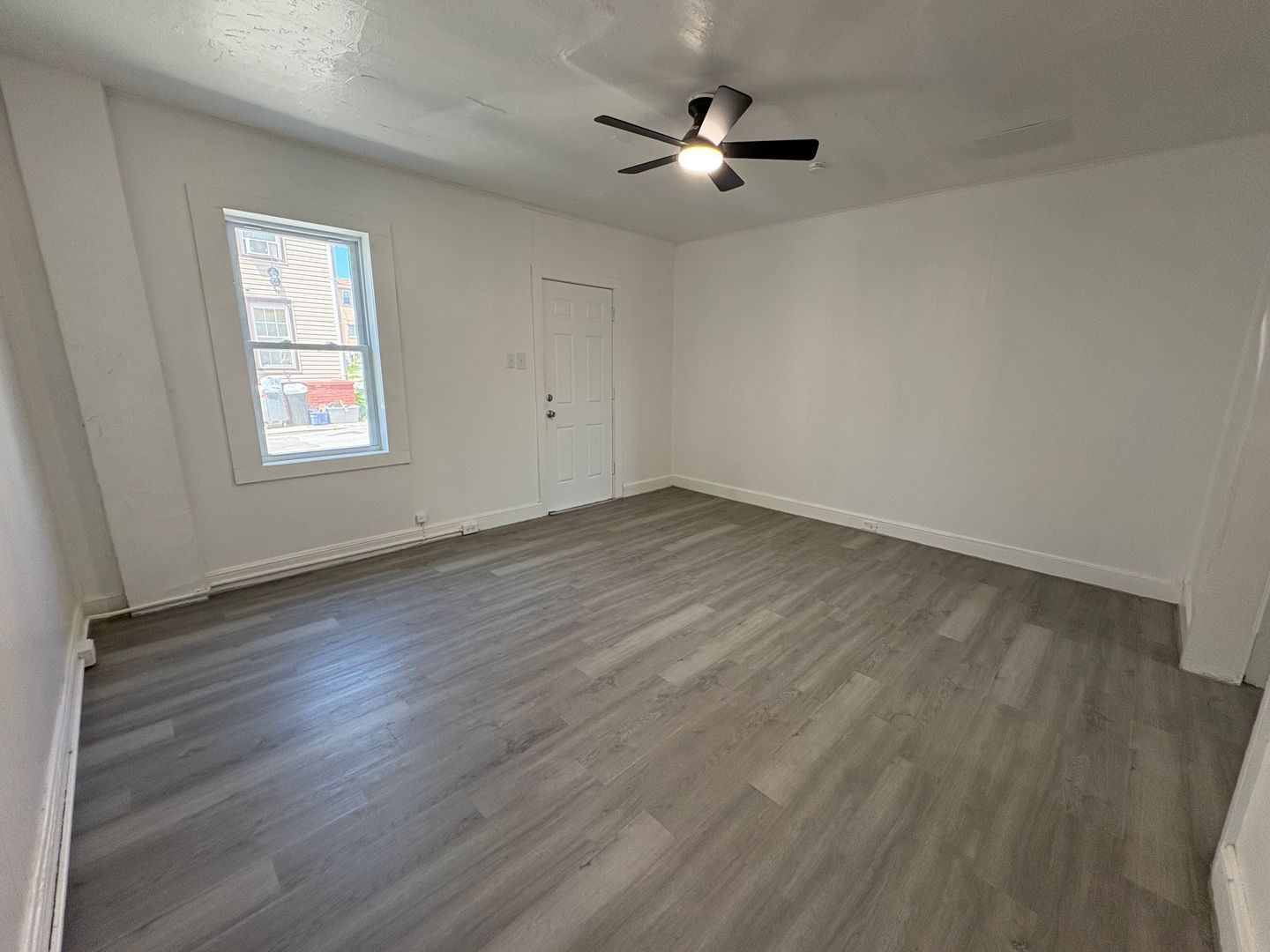217 S Hartley St – photo 4