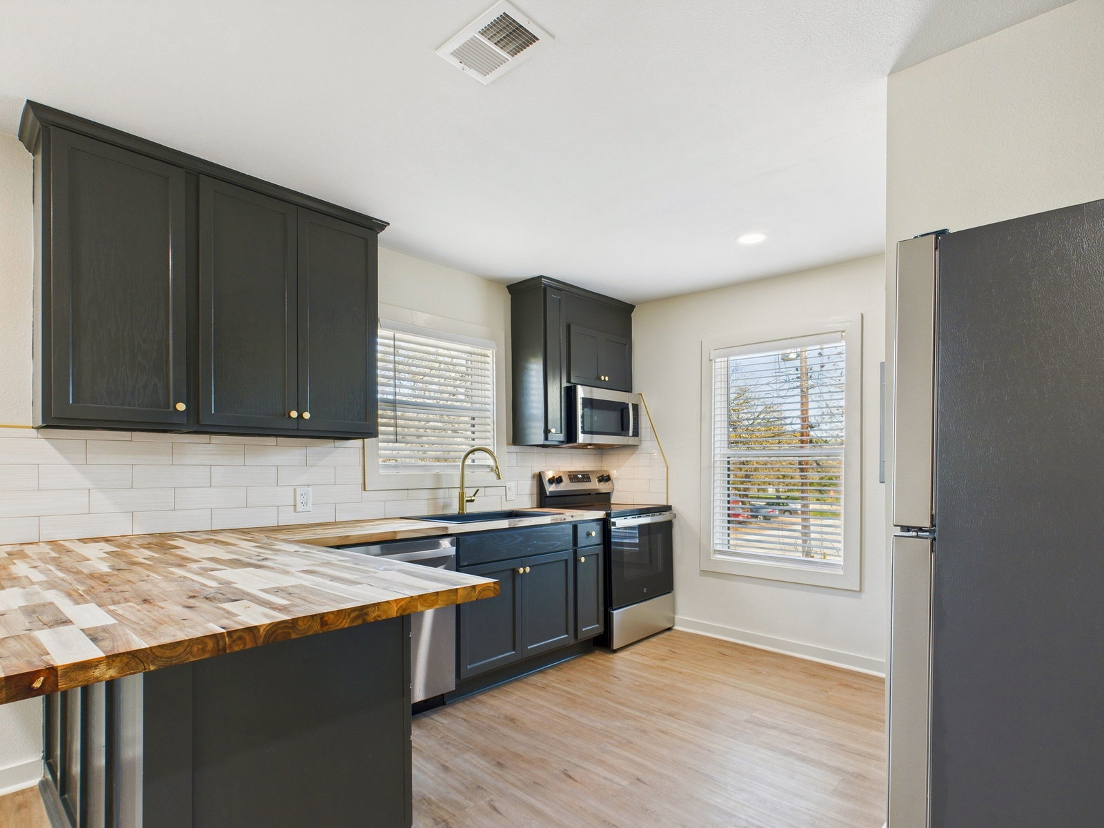 4501 College Main St unit 4 – photo 4