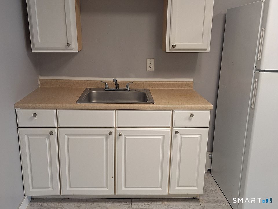 281 Hanover St unit 2 – photo 2