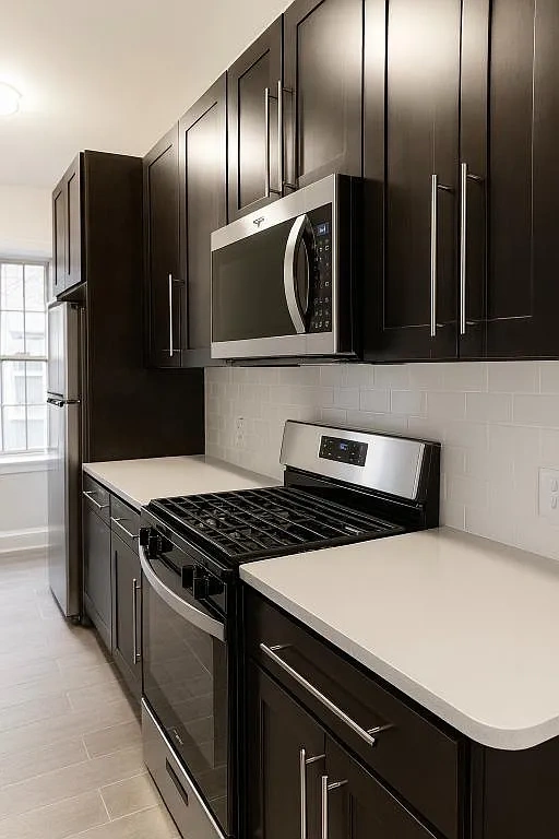 85 Van Reypen St. Apartments – photo 1