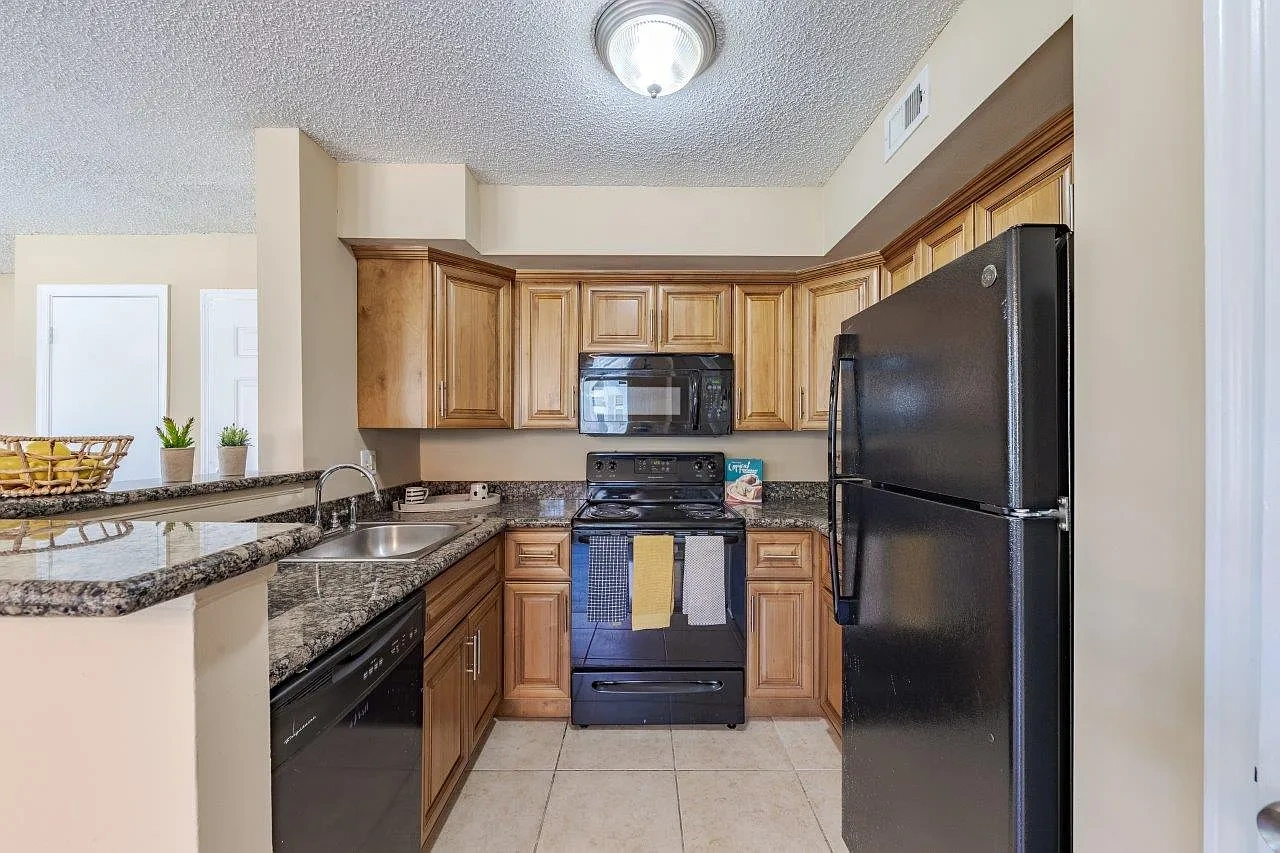 Royal St. George at the Villages Apartment Homes – photo 4