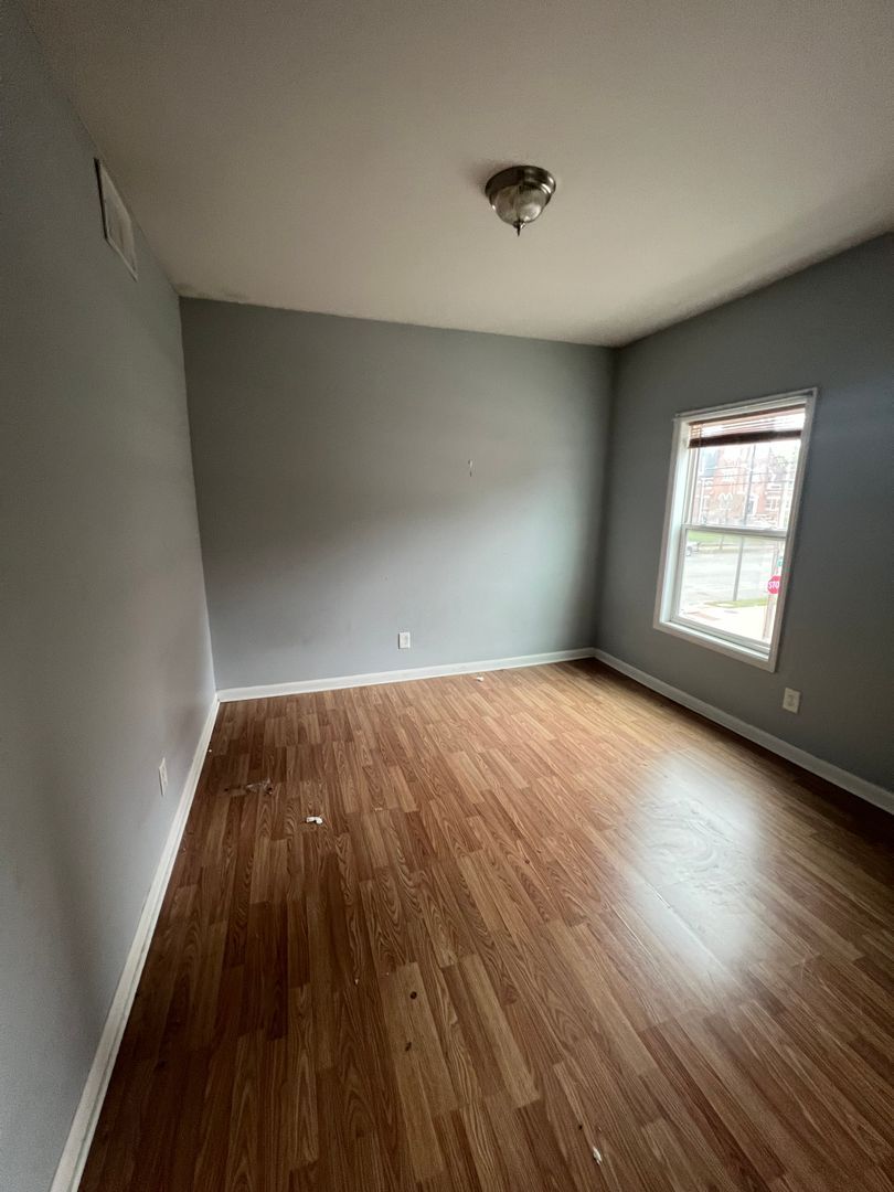 1839 W Jefferson St – photo 2