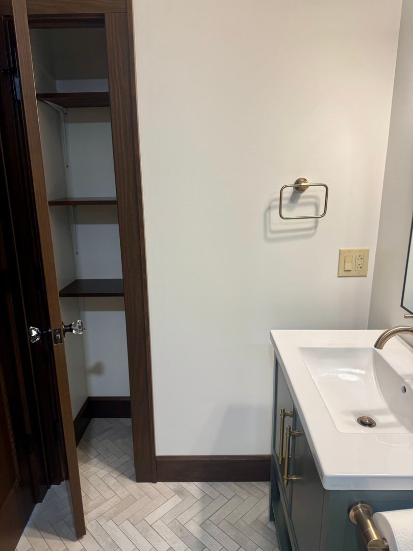 310 9 1/2 St unit Apt. 2 – photo 2