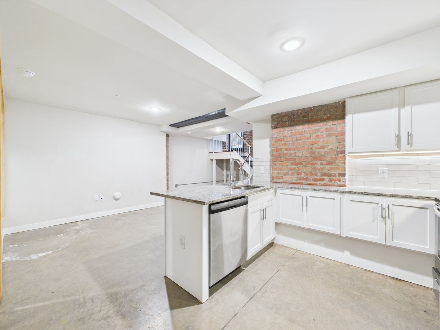 10 Walnut Alley unit A002 – photo 2