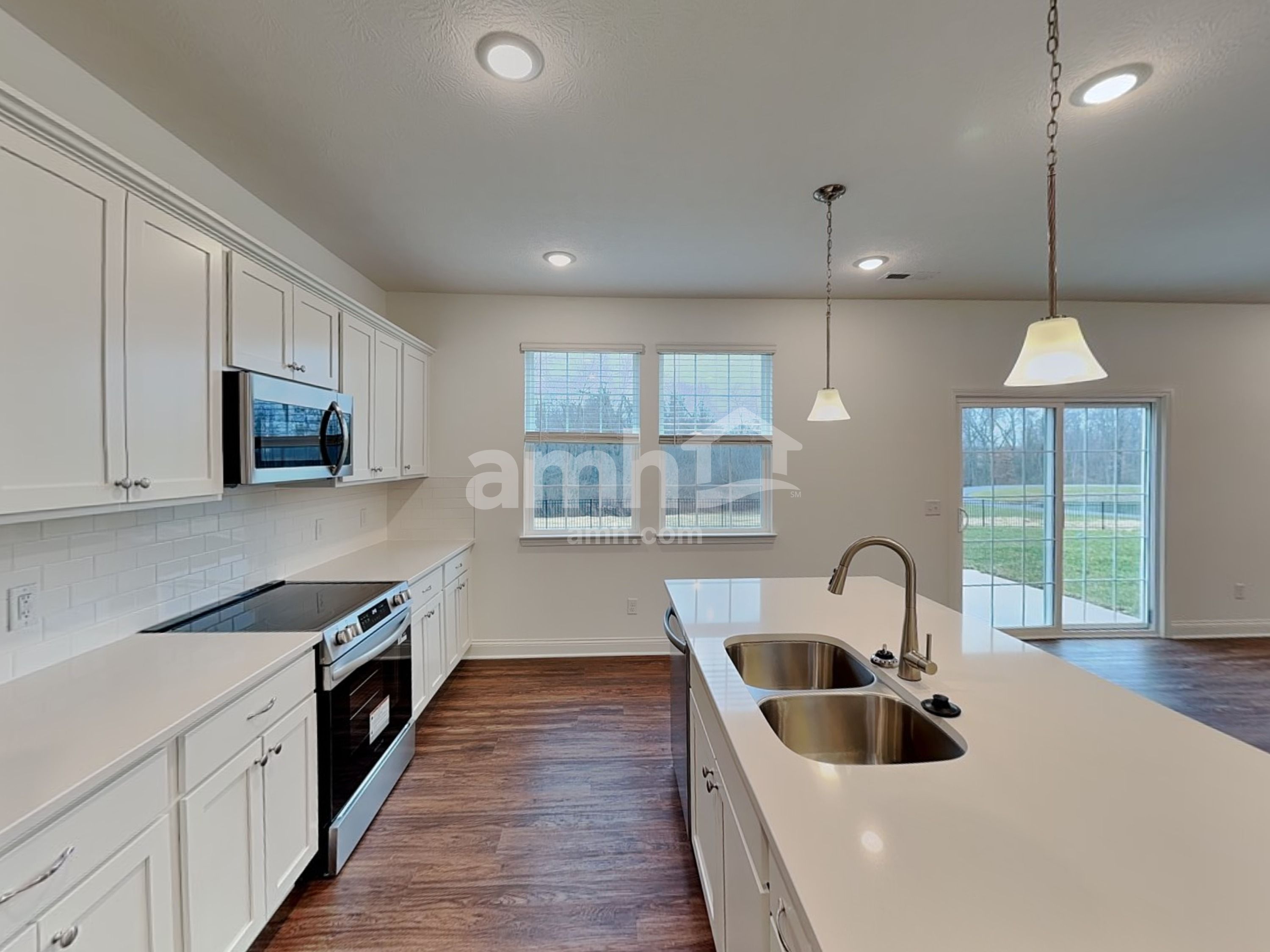 8466 North Point Dr – photo 4