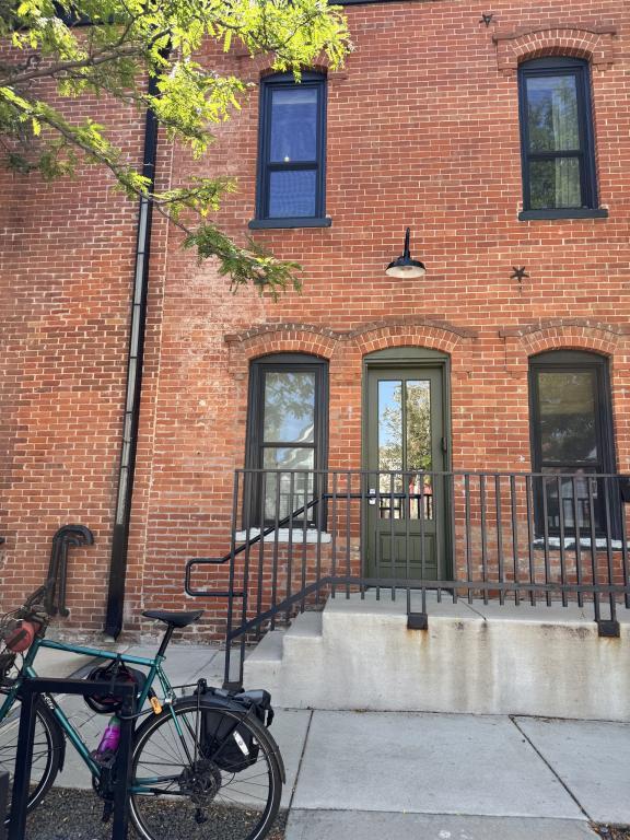 2959 Franklin St – photo 3
