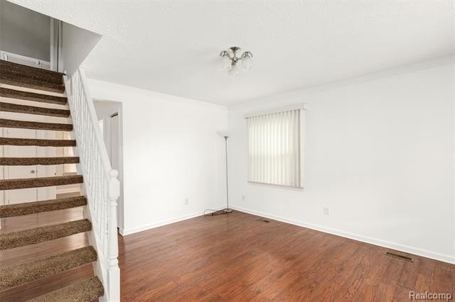 2200 Guthrie Ave – photo 3