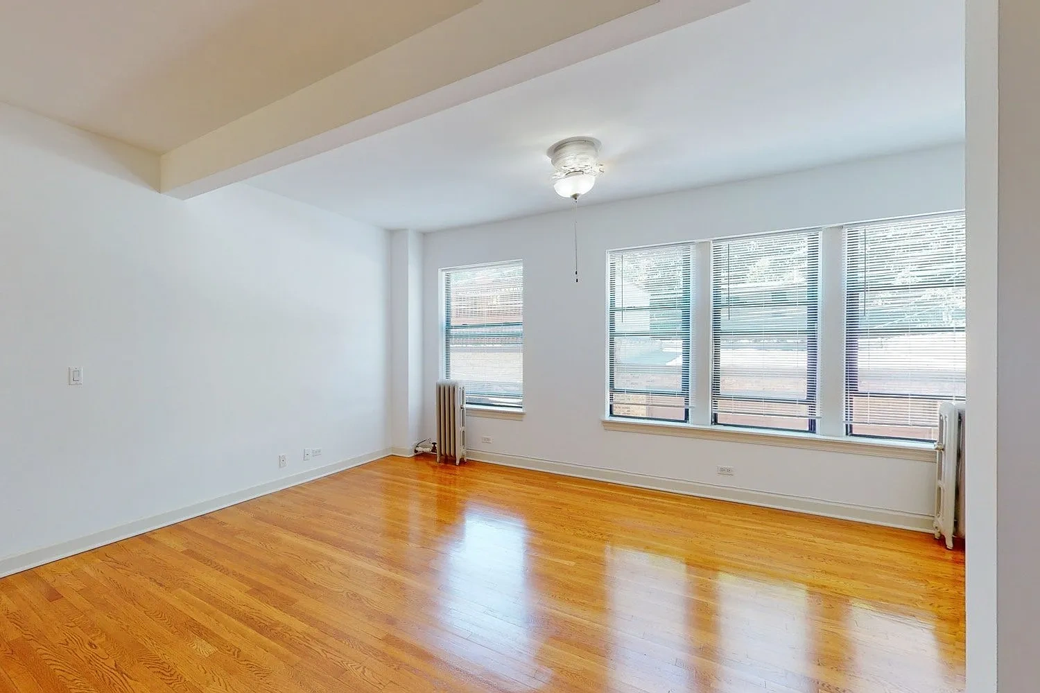 5326-5336 S. Greenwood Avenue – photo 3
