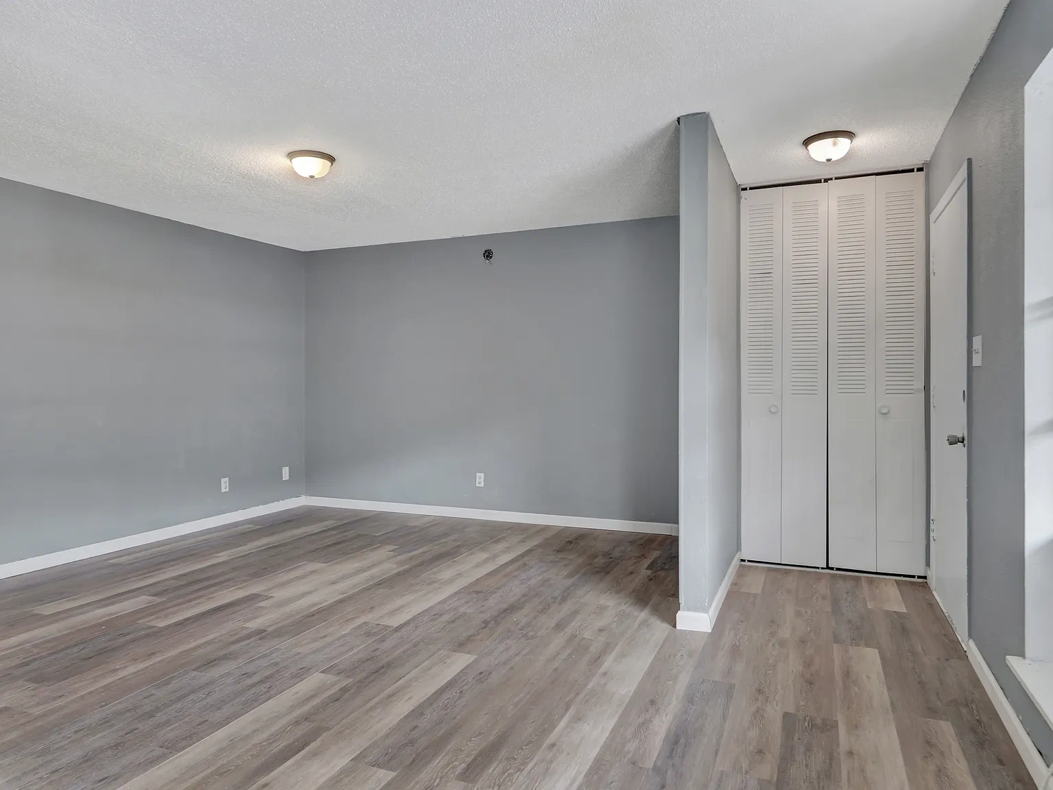 Greenbriar Apartments – photo 4