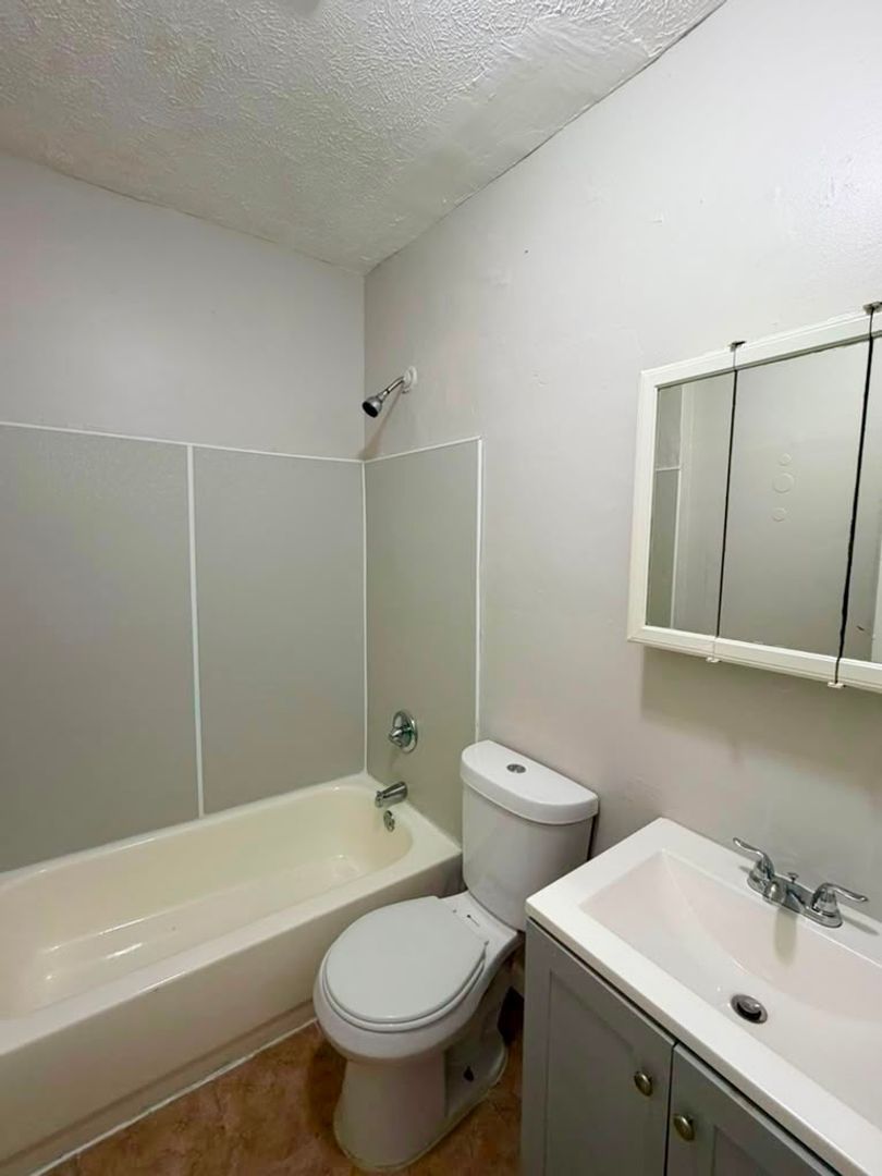 3454 E 118th St unit Up – photo 3