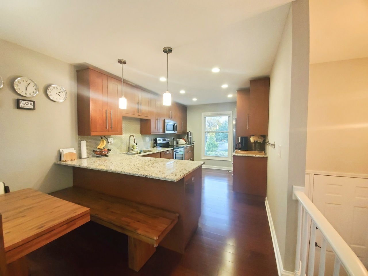 940 Burgess Cir – photo 3