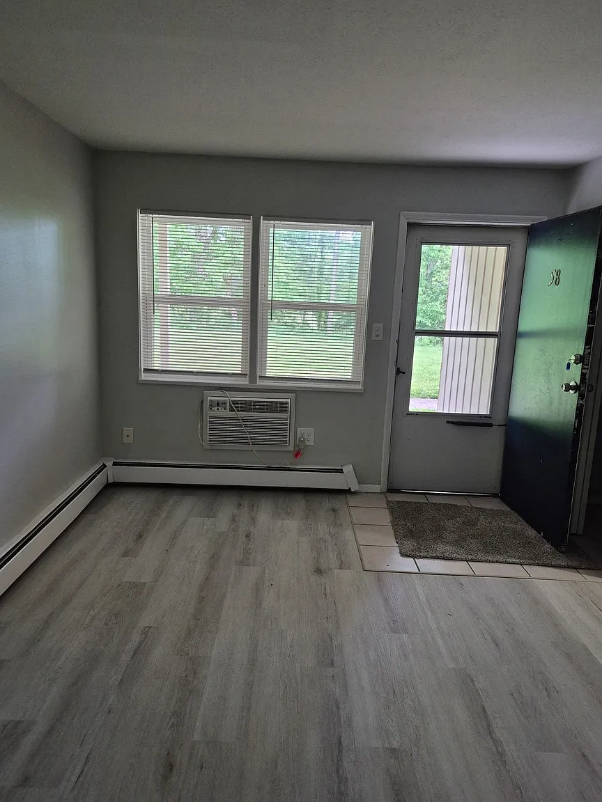 Fairway East Apartments – photo 1