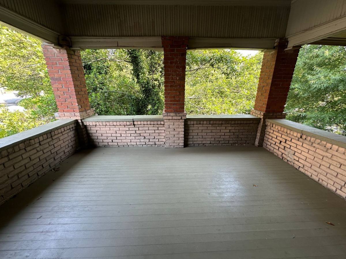 1268 College St unit 3 – photo 4