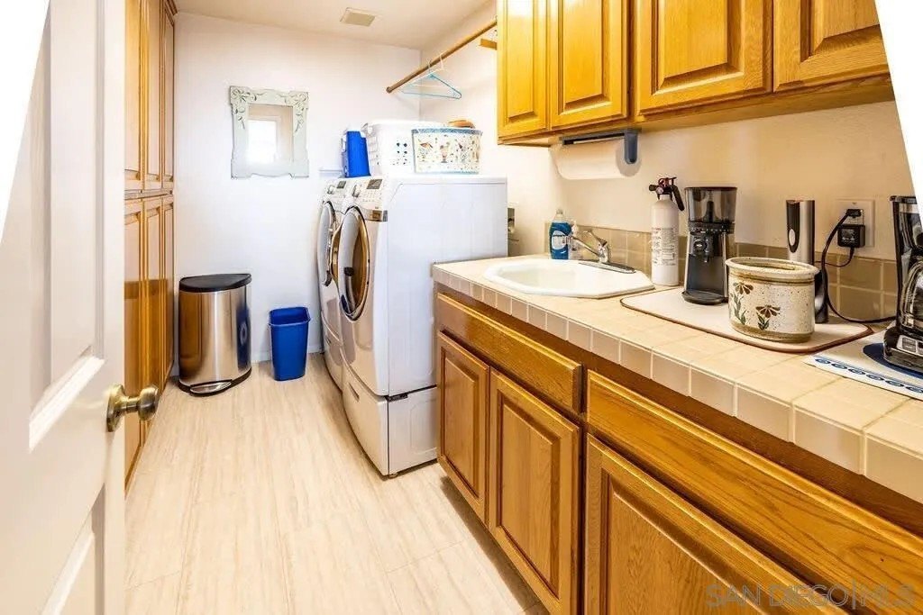 2110 Locust St – photo 3