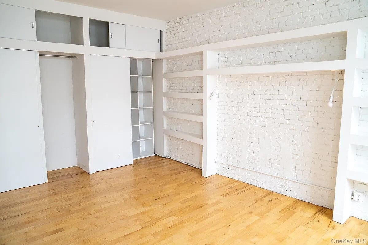 422 W Broadway #PH – photo 4