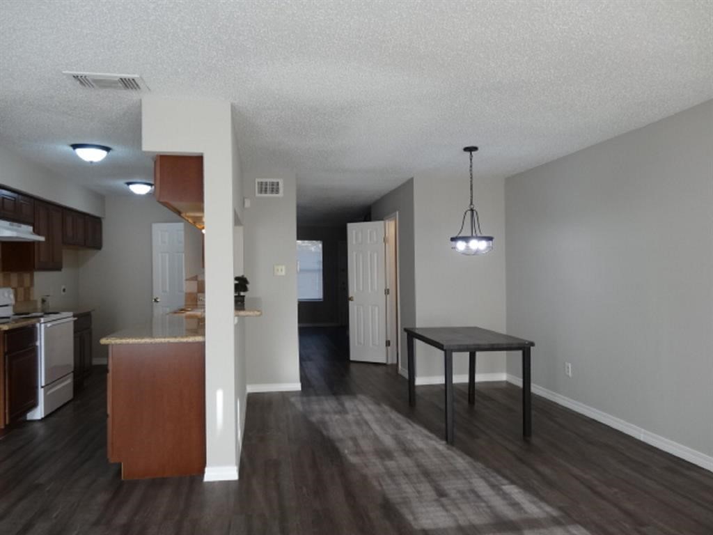 15521 Weldon Dr – photo 4