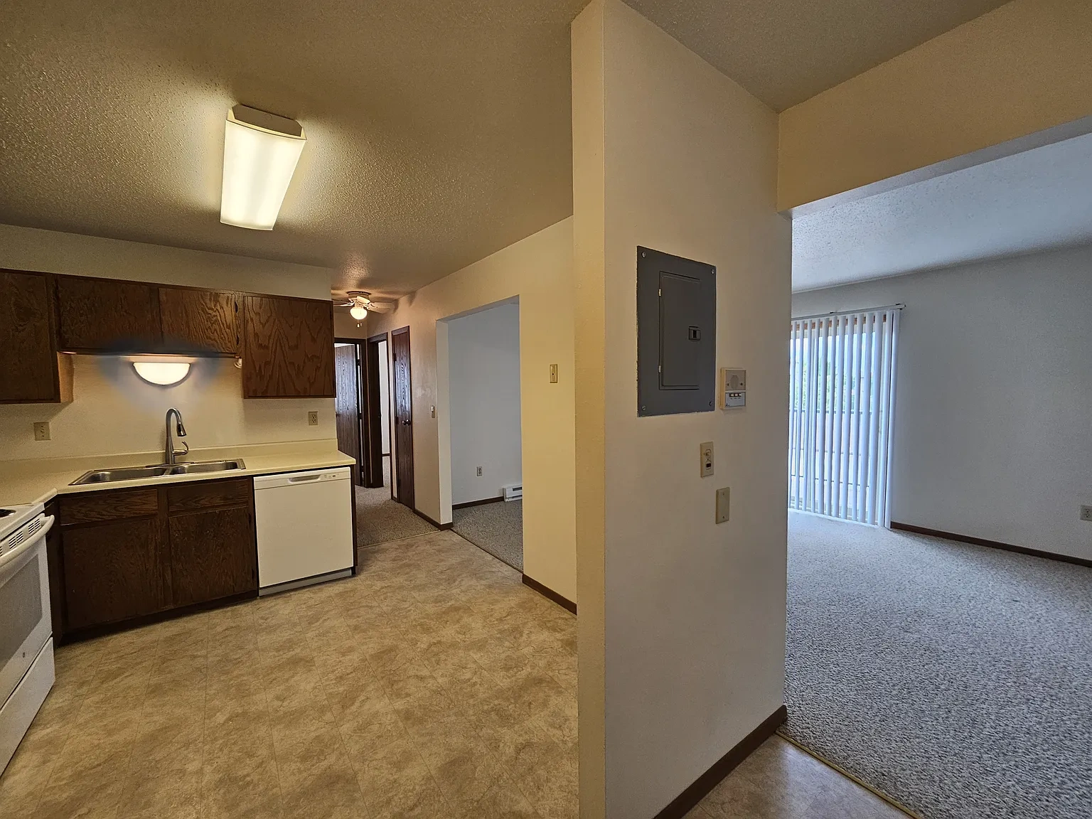 4325 Green Apartments – photo 4