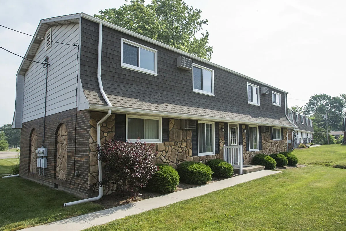 Little Williamsburg Apartments – photo 2
