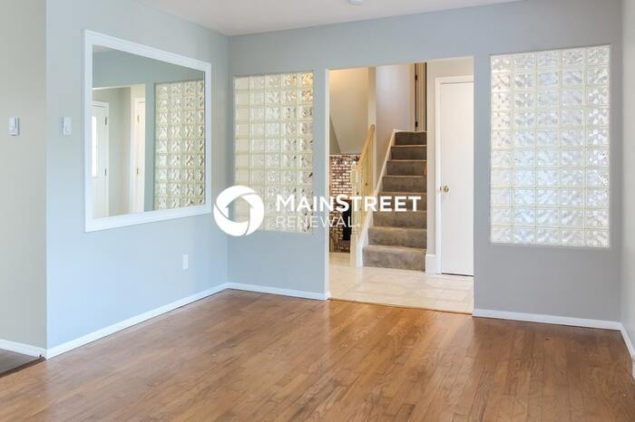 35311 Downing Ave – photo 2
