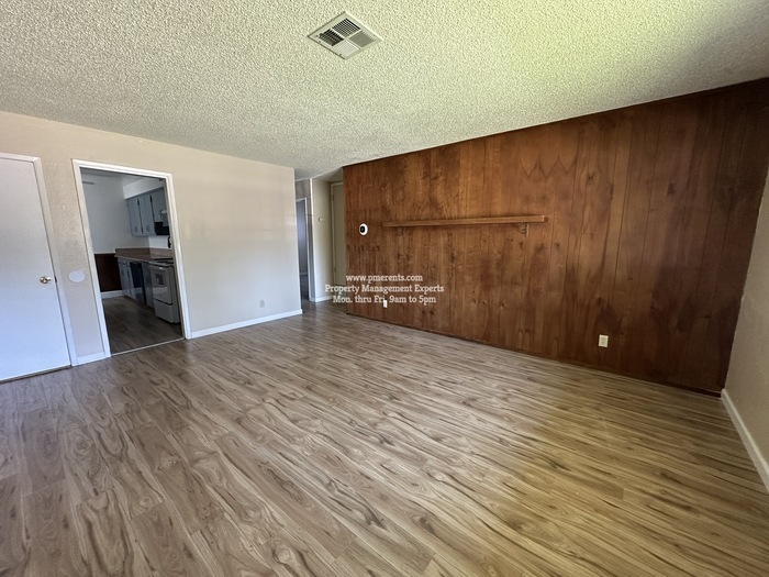 6807 N El Dorado St – photo 2