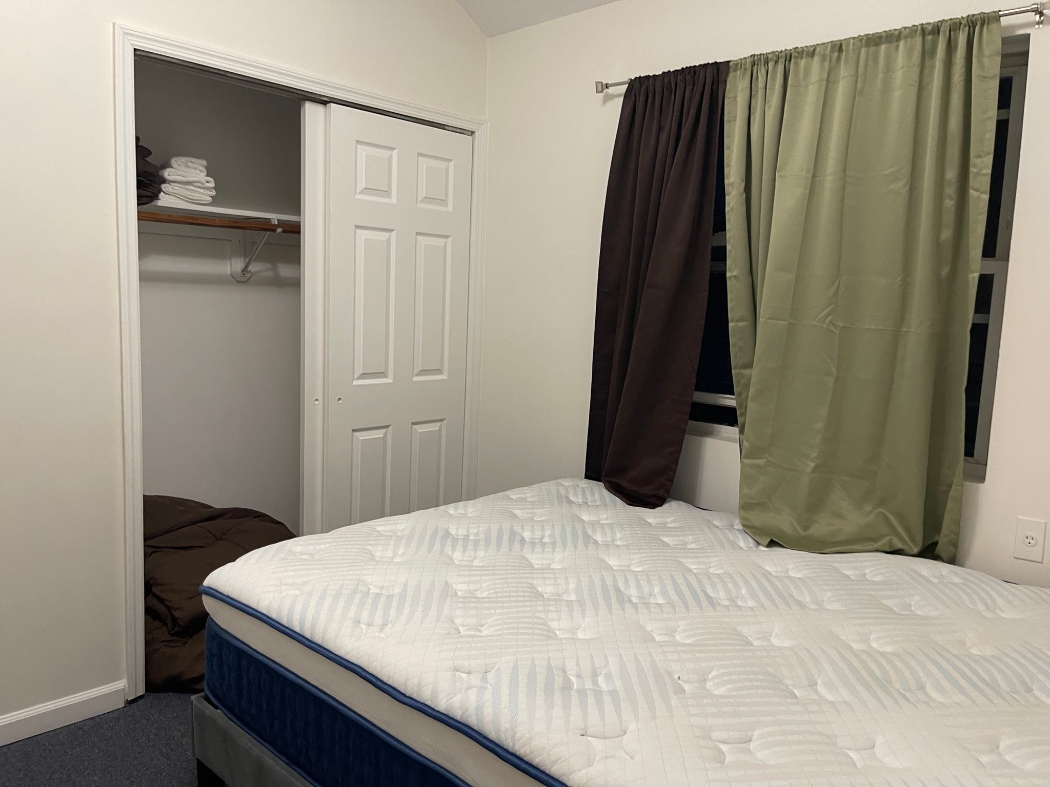 176-12 132nd Ave unit 2nd floor – photo 1