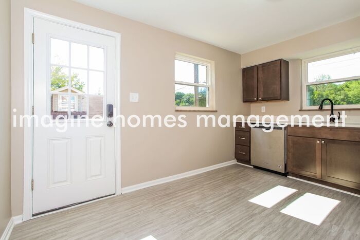 3999 S Whetzel Ave – photo 5