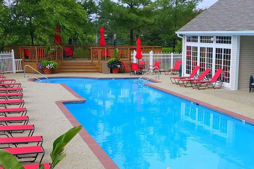 Dover Farms Apartments – photo 2