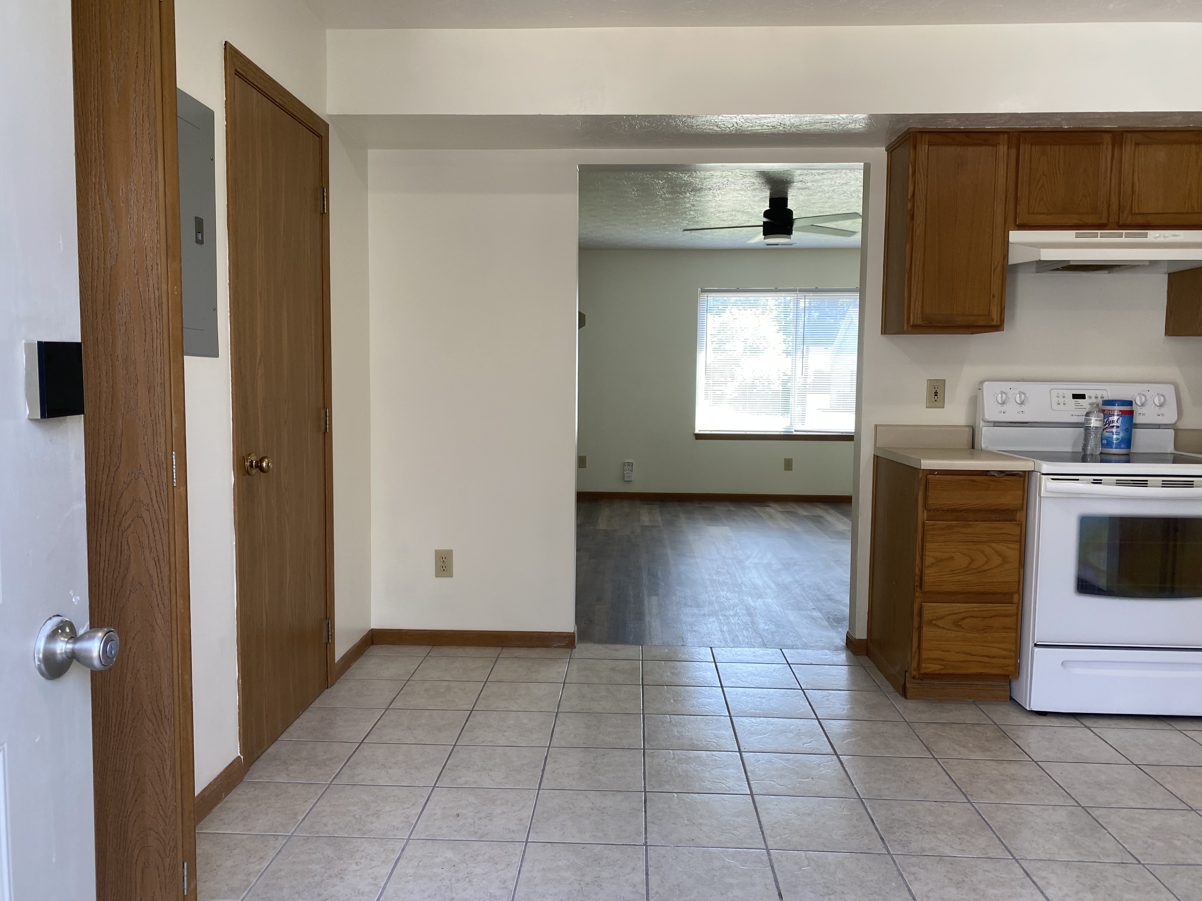 1016 Eleanor Ave unit 1016 – photo 3