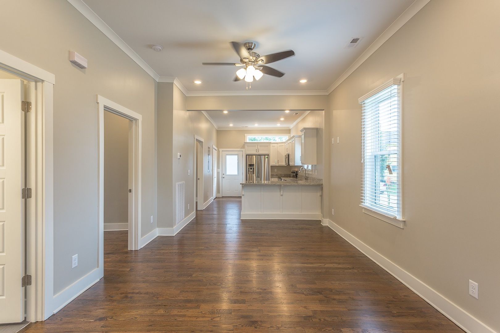 1008 Fairview Ave – photo 2