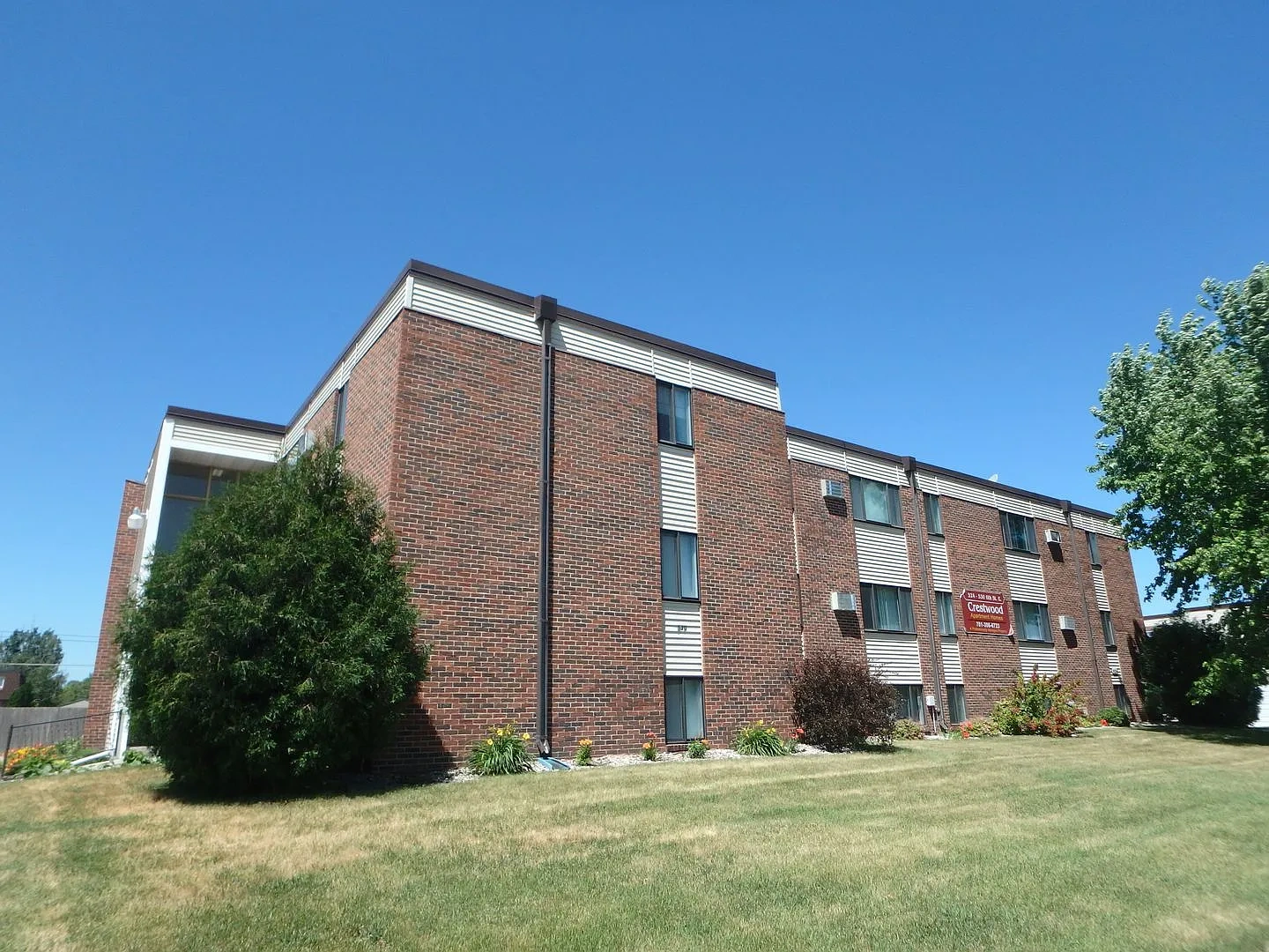 Crestwood Apartments – Floor plan